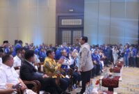 Ketua Umum Partai Gerindra Prabowo Subianto memberikan persembahan istimewa untuk HUT ke-25 Partai Amanat Nasional (PAN) di Hotel Sultan, Jakarta. (Dok. Tim Media Prabowo Subianto)