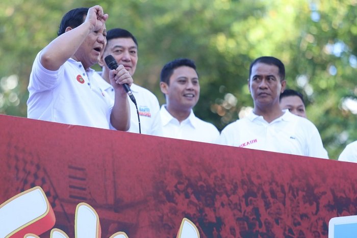 Menteri Pertahanan Prabowo Subianto bersama Mantan Menteri Pertanian dan mantan Menteri Pertanian Arman Sulaiman, (Dok. Tim Media Prabowo Subianto)