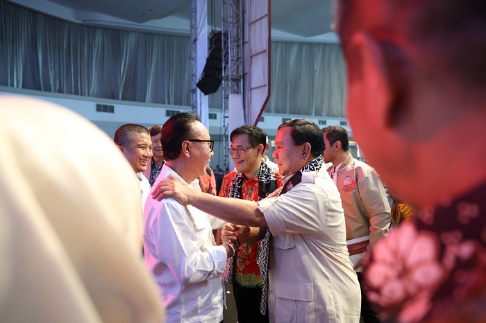 Budiman Sudjatmiko bersama Prabowo mendeklarasikan Kelompok Relawan Prabowo-Budiman Bersatu (Prabu) di Semarang. (Dok. Tim Media Prabowo) 