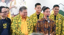 Partai Golkar menyatakan mendukung Wali Kota Solo, Gibran Rakabuming Raka, sebagai cawapres dari Ketum Gerindra, Prabowo Subianto. (Facbook.com/@Airlangga Hartarto)
