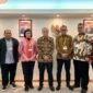Foto : Ketua Komisioner BNSP, Syamsi Hari, Prof. Amilin, dan NS. Aji Martono Bersama Konjen, BNSP dan Kemendikbud Ristek, dalam rangka Mempererat Kerja Sama Sertifikasi Profesi, Hongkong (21/12/23). (Doc.BNSP)