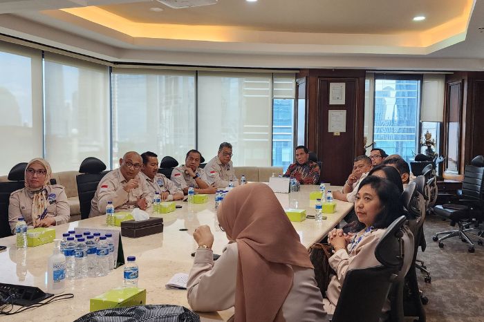 Pertemuan DPP Perkumpulan Profesi Pasar Modal Indonesia (PROPAMI) dengan Direktur Utama Kustodian Sentral Efek Indonesia (KSEI), Samsul Hidayat, Jakarta. (Doc.PROPAMI)