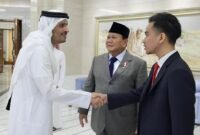 Presiden dan Wakil Presiden terpilih Prabowo Subianto dan Gibran Rakabuming menemui pemimpin negara Qatar atau Emir Qatar, Sheikh Tamim bin Hamad Al Thani. (Dok. Tim Media Prabowo)