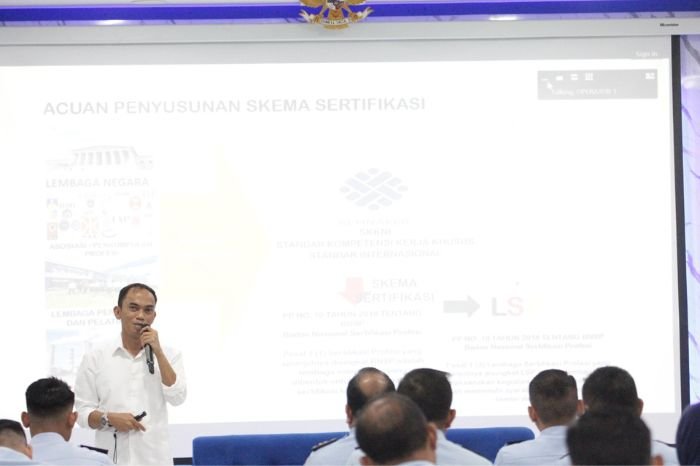 Foto : Badan Nasional Sertifikasi Profesi (BNSP) memberikan pembekalan strategi melalui Rakor Dalsed, Sosialisasi, dan Bimtek KPM yang digelar di Pusbekmat AU, Lanud Halim Perdana Kusuma, pada 19 hingga 22 Agustus 2024. (Doc.Ist)