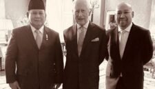 Presiden RI Prabowo Subianto dan Didit Hediprasetyo foto bersama dengan Raja Inggris King Charles III. (Instagram.com @Prabowo)